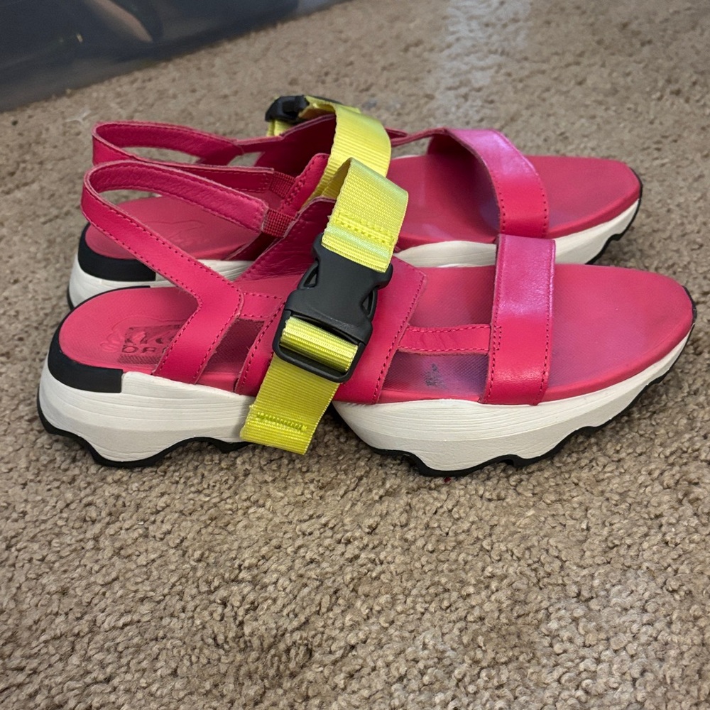 Sorel Kinetic Impact Sling Sandals - Picture 2 of 5